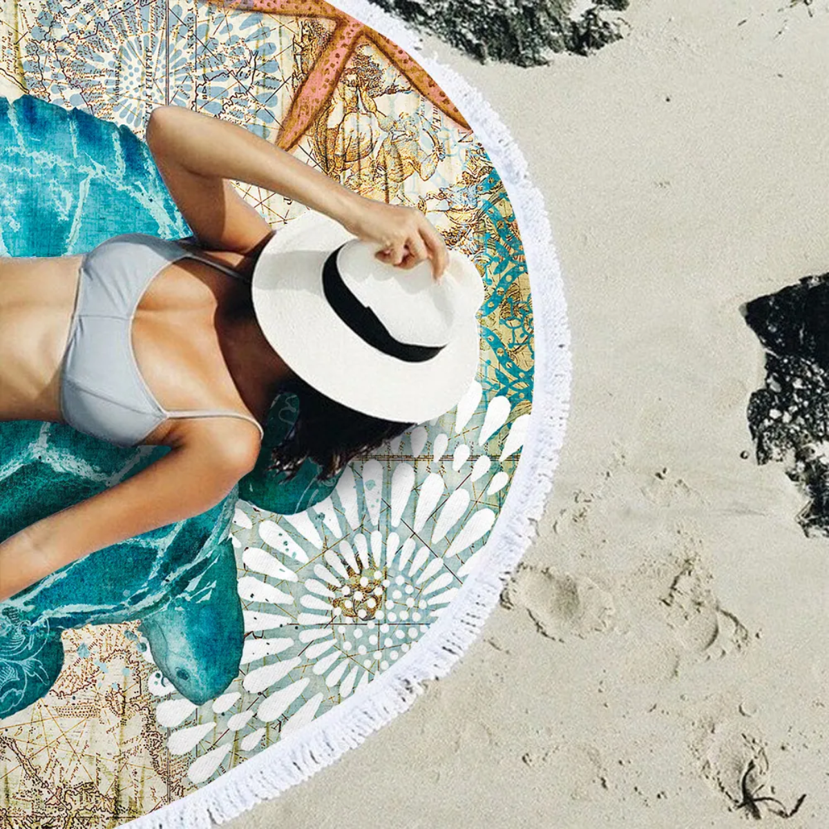 Luxury Oversized Round Microfiber Beach Towel with Turtle Design